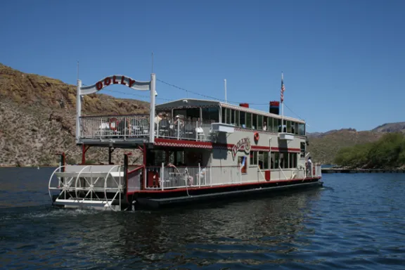 Dolly Steamboat boat tour