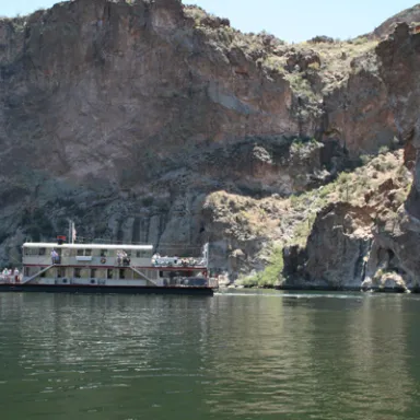Dolly Steamboat on Canyon Lake, Arizona