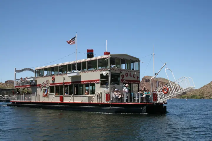 Dolly Steamboat touring Canyon Lake in Arizona