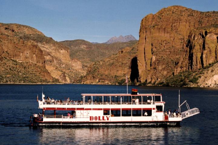 Dolly Steamboat cruise on Canyon Lake, AZ